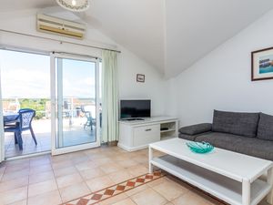 22095087-Ferienwohnung-4-Rovinj-300x225-4