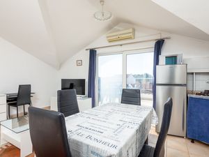 22095093-Ferienwohnung-4-Rovinj-300x225-5