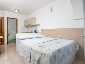 22095185-Ferienwohnung-2-Rovinj-300x225-5