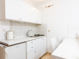 22095179-Ferienwohnung-2-Rovinj-300x225-3