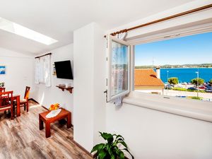 22624739-Ferienwohnung-5-Rovinj-300x225-4