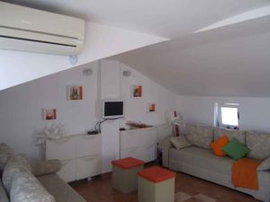 23589250-Ferienwohnung-2-Rovinj-300x225-2