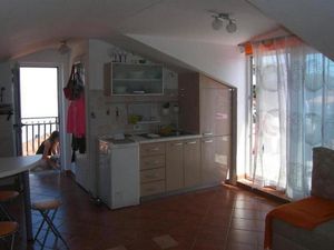 23589250-Ferienwohnung-2-Rovinj-300x225-3