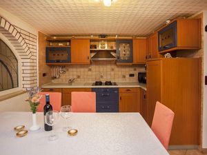 23644693-Ferienwohnung-4-Rovinj-300x225-3