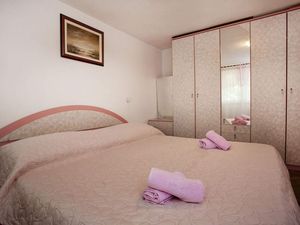 23644693-Ferienwohnung-4-Rovinj-300x225-5