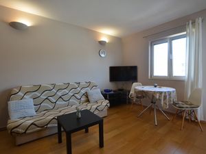 23663487-Ferienwohnung-4-Rovinj-300x225-1