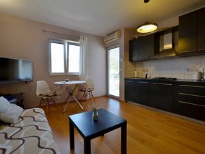 23663487-Ferienwohnung-4-Rovinj-300x225-3