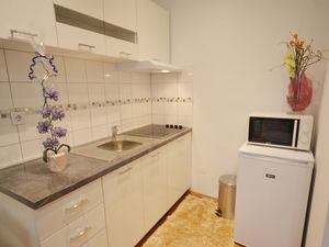 23966533-Ferienwohnung-2-Rovinj-300x225-2