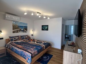 24015796-Ferienwohnung-4-Rovinj-300x225-2