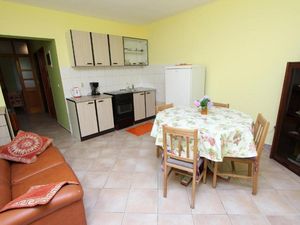 24015799-Ferienwohnung-3-Rovinj-300x225-2