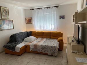 24016614-Ferienwohnung-3-Rovinj-300x225-2