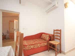 23927372-Ferienwohnung-4-Rovinj-300x225-1