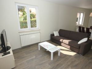 23927371-Ferienwohnung-6-Rovinj-300x225-1