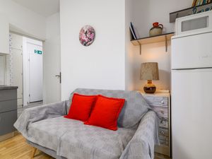 23934080-Ferienwohnung-3-Rovinj-300x225-3