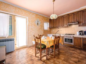 23727956-Ferienwohnung-5-Rovinj-300x225-5