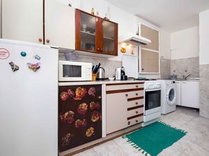 23891942-Ferienwohnung-4-Rovinj-300x225-2