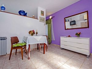 23957899-Ferienwohnung-2-Rovinj-300x225-5