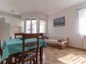 24031584-Ferienwohnung-4-Rovinj-300x225-2