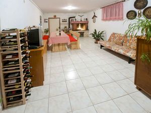 24031847-Ferienwohnung-2-Rovinj-300x225-5