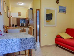 22383665-Ferienwohnung-4-Rovinj-300x225-4