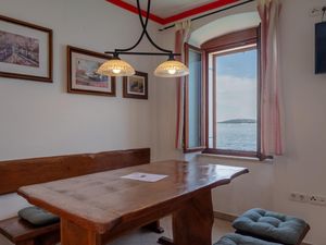 692700-Ferienwohnung-6-Rovinj-300x225-3