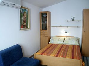 22921865-Ferienwohnung-2-Rovinj-300x225-1