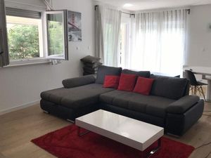 22922411-Ferienwohnung-6-Rovinj-300x225-2