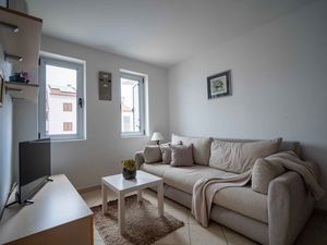 24031862-Ferienwohnung-3-Rovinj-300x225-1