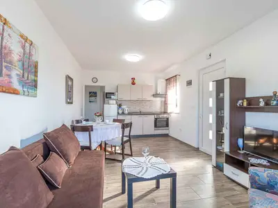 Ferienwohnung für 4 Personen (40 m²) in Rovinj 1/10