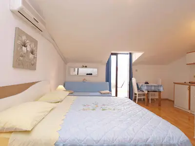 Ferienwohnung für 2 Personen (27 m²) in Rovinj 1/10