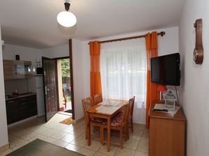 23333608-Ferienwohnung-4-Rowy-300x225-4