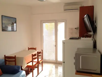 Ferienwohnung für 2 Personen (35 m²) in Rtina 9/10