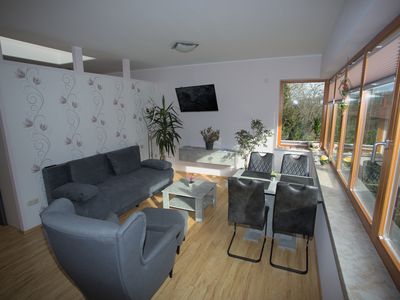 Wohnbereich mit ausziehbaren Sofa