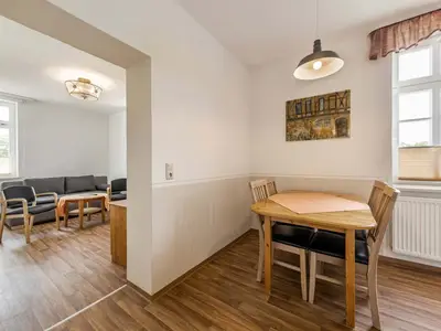 Fewo 4: Wohnraum und Küche