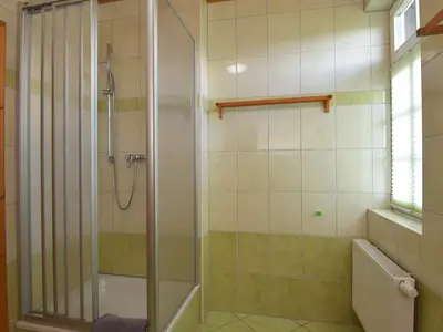 Fewo 11: Bad mit Dusche & WC