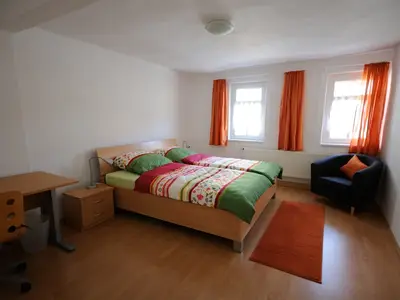 Schlafzimmer 2