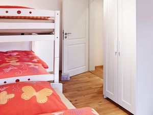 23835564-Ferienwohnung-5-Rügge-300x225-5