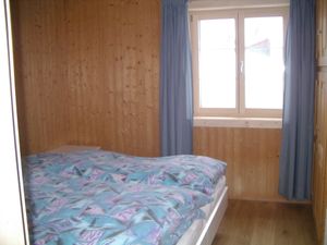 18385834-Ferienwohnung-4-Rueras-300x225-5