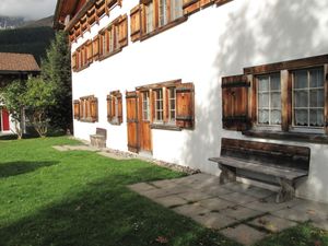 23845261-Ferienwohnung-5-Rueras-300x225-2