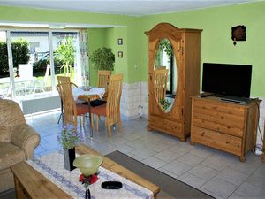 17888982-Ferienwohnung-6-Ruhla-300x225-2