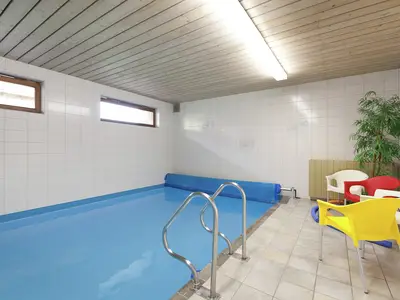 PoolOfHouse