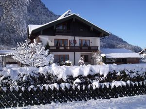 72479-Ferienwohnung-4-Ruhpolding-300x225-3