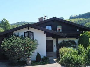 4831465-Ferienwohnung-3-Ruhpolding-300x225-1