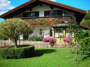 3539192-Ferienwohnung-4-Ruhpolding-300x225-2