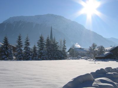 Blick auf die traumhafte Ruhpoldinger Winterwelt