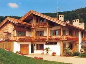 91726-Ferienwohnung-4-Ruhpolding-300x225-0