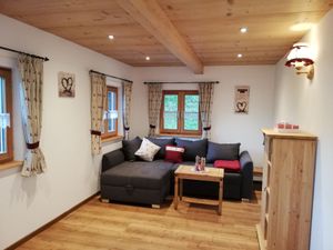 18018024-Ferienwohnung-5-Ruhpolding-300x225-5