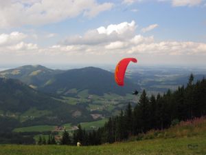 Gleitschirmflieger am Unternberg