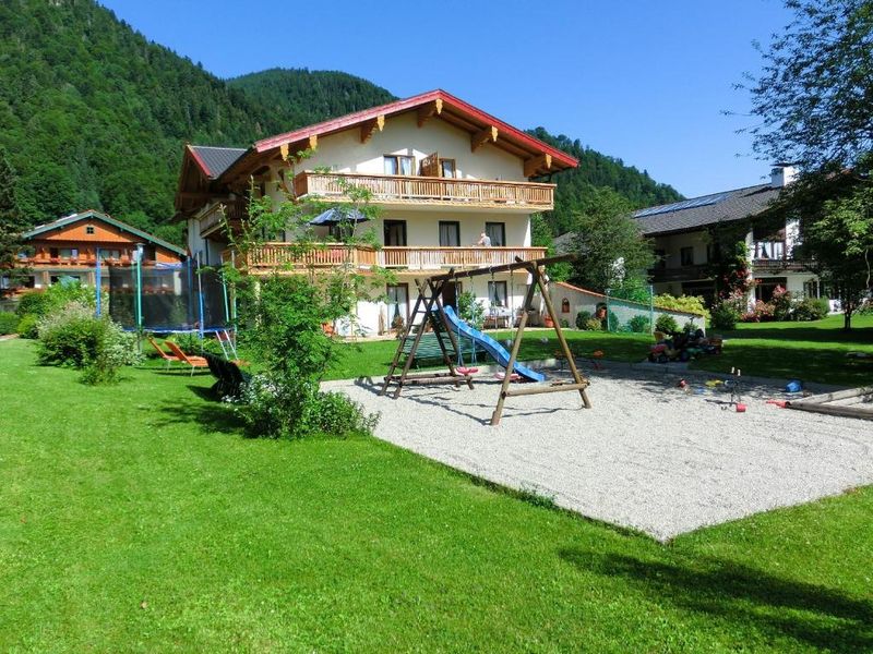 300638-Ferienwohnung-4-Ruhpolding-800x600-1