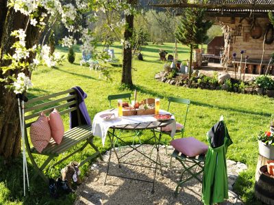 Brotzeit im Garten